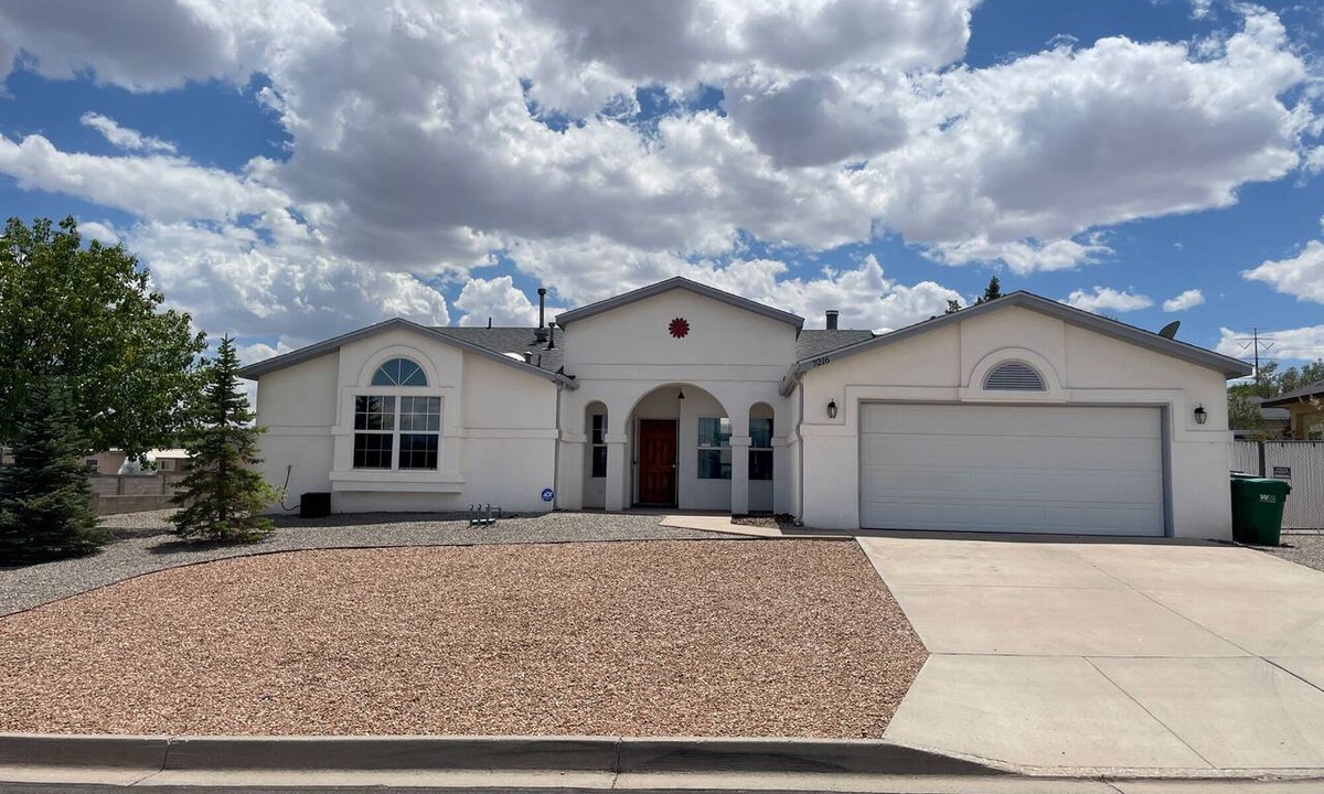 Ranchito House | Enchanted Hills Pool & Hot Tub w/Sandia Mountain Views!