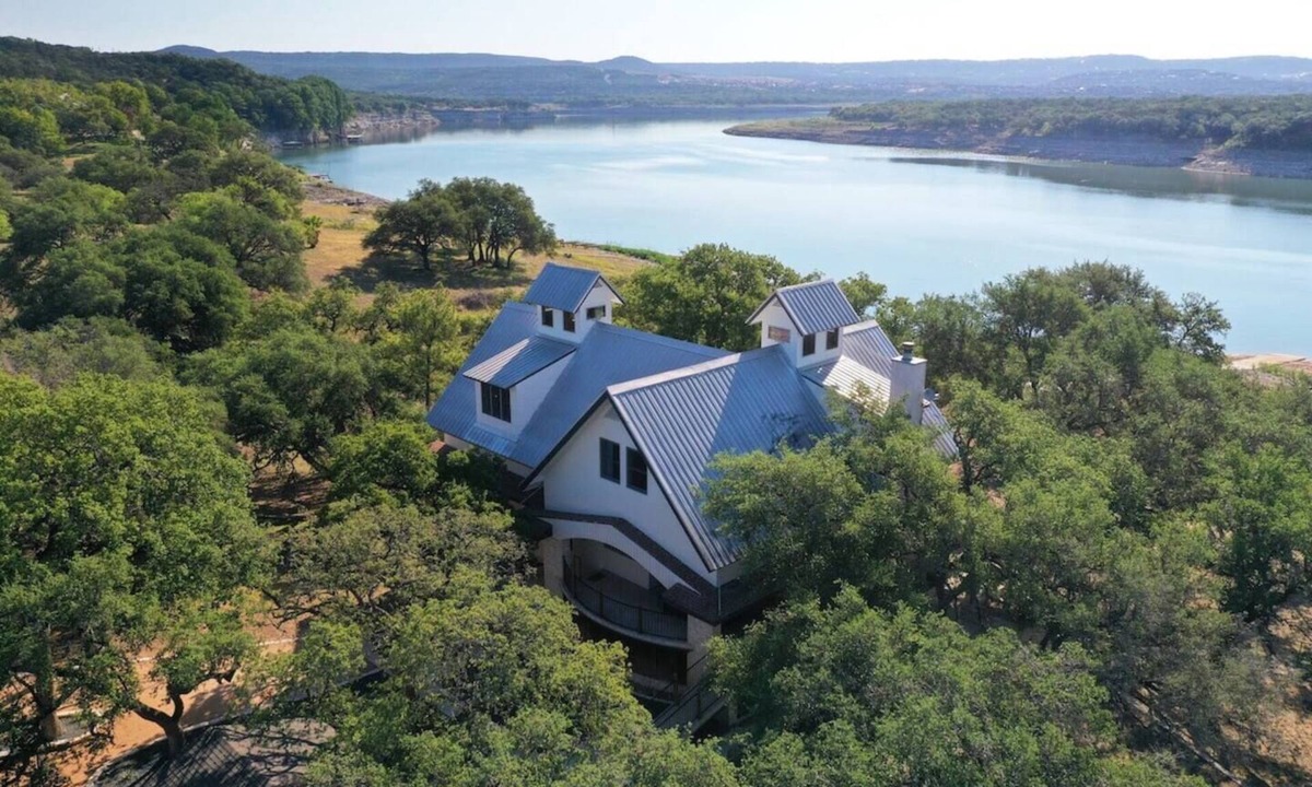 Circle J Ranch Lakeside House | Endless Shores on Lake Travis - Our dock is on the main body so truly waterfront