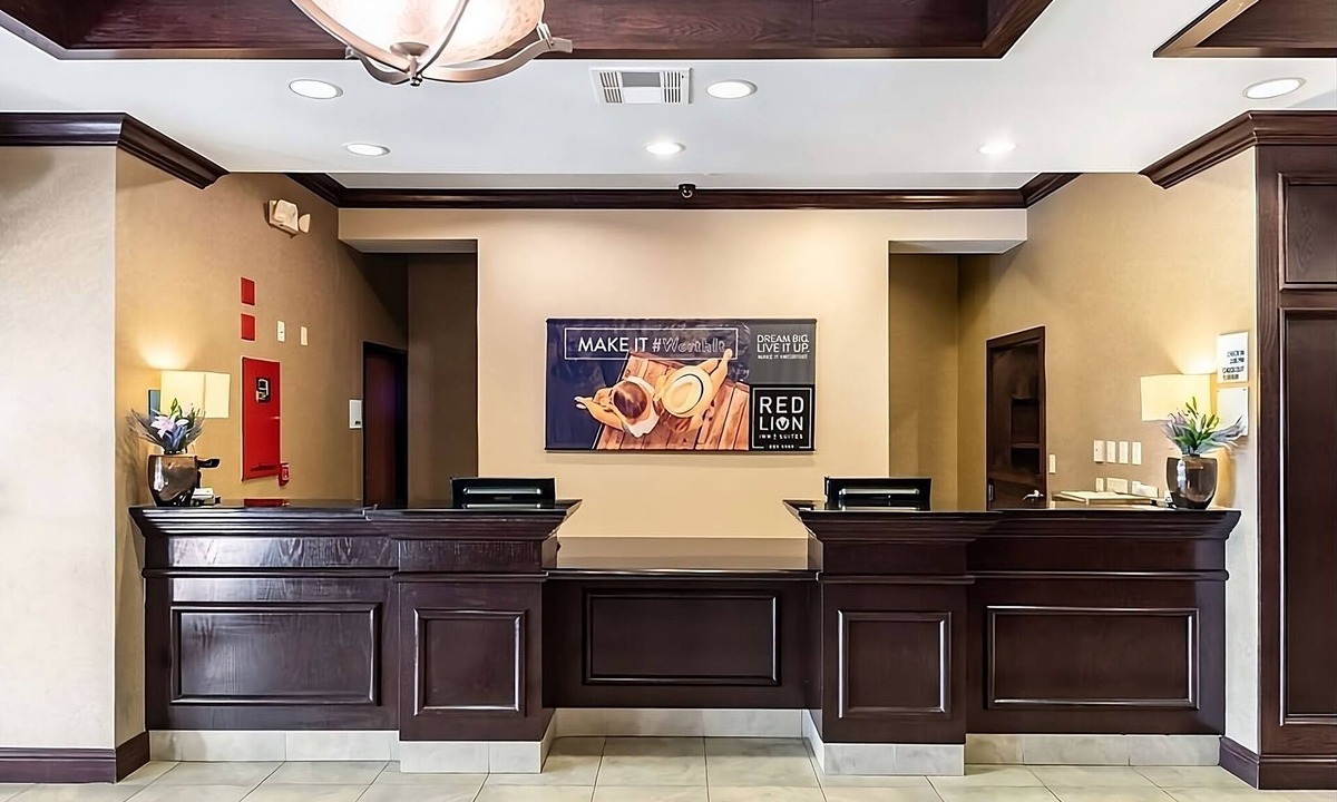 Mineral Wells Hotel | Family-Friendly Suite: 3 Queen Beds, Free Breakfast, Close to Lake Mineral Wells