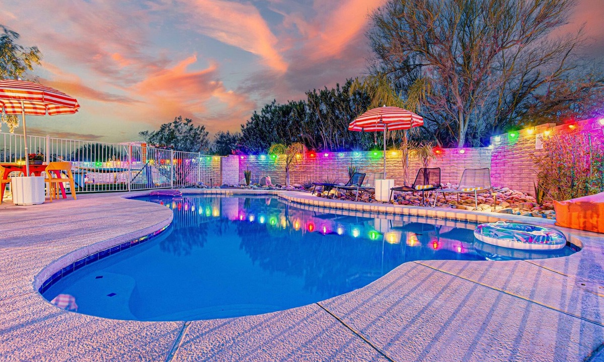 Tanque Verde House | Family Oasis! Pool,hot tub,firepit,bikes! Near NP!