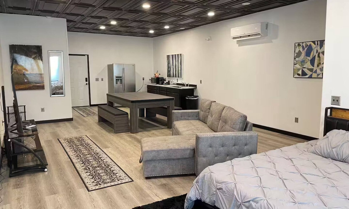 Carlsbad Apartment | Food Truck Court BNB w/breakfast & pool table