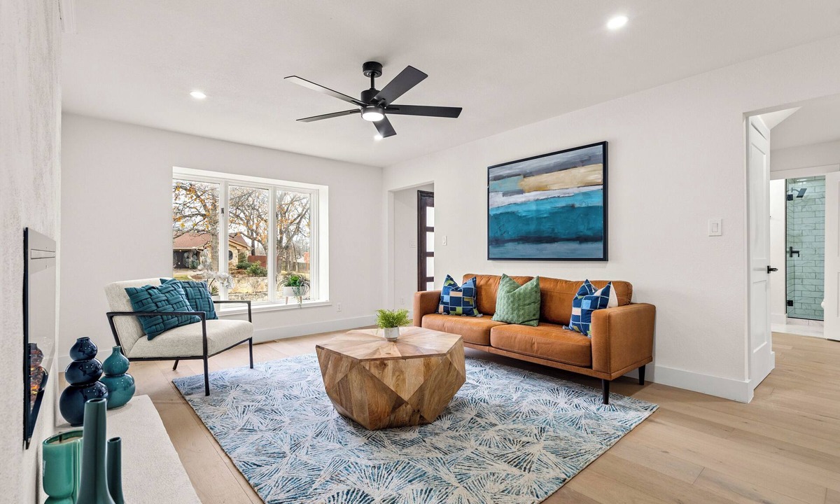 Hurst House | Fully Renovated Furnished Home in Hurst – Perfect for Mid-Term Stays