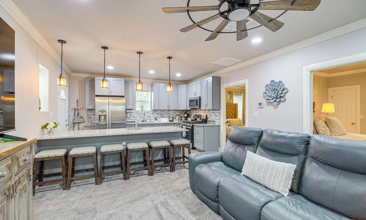 Baytown House | Fully Updated & Convenient! Baytown Home Near Dtwn
