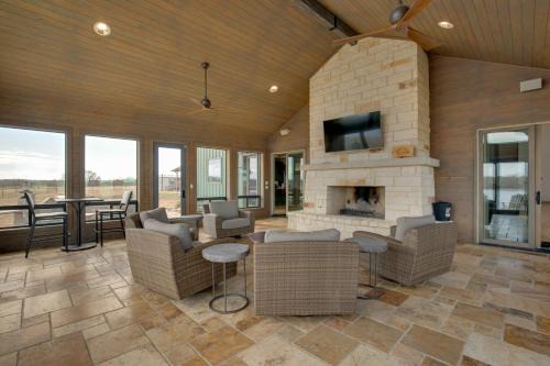 Elmo House | Game Room, Fireplaces, On-Site Lake! Kaufman Home