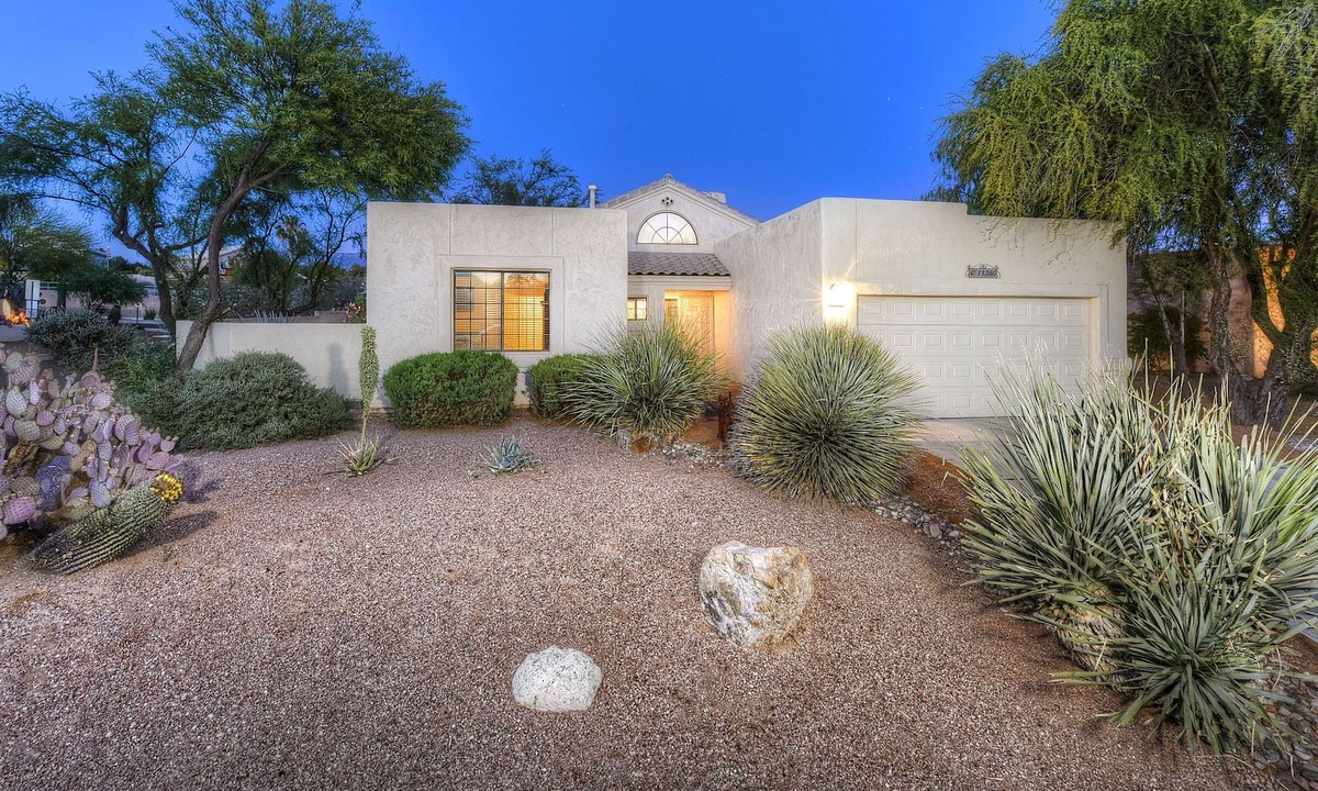 Canada Hills Golf Course House | Golf Course Living In The Heart Of Oro Valley With Catalina Mountain Views