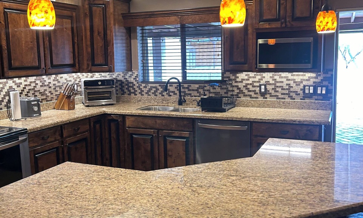 Ranchitos Palos Verdes House | Gorgeous Mountain Views! In the heart of NW Tucson Golf Courses!