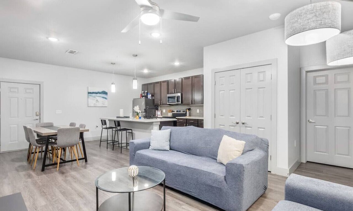 Grand Prairie Apartment | Grand Prairie 2BR | IKEA, Epic Waters, Bass Pro
