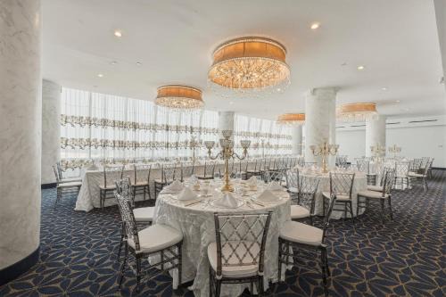 US 290 Hotel | Grand Tuscany Hotel
