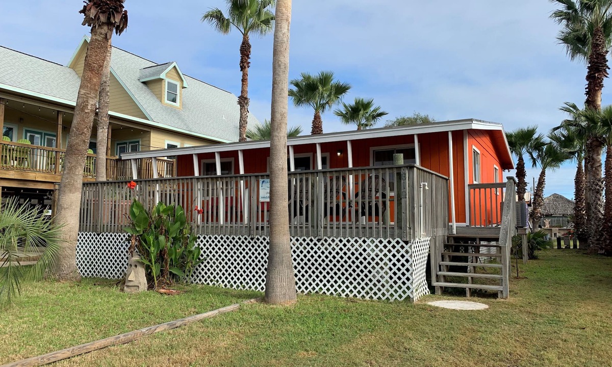 Port Aransas House | Half Block to Beach, Porch With Ocean Breeze, Pet Friendly, Golf Cart Access