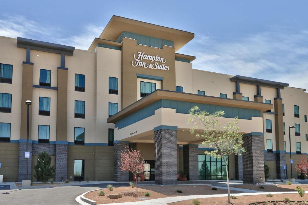 Artesia Hotel | Hampton Inn & Suites Artesia