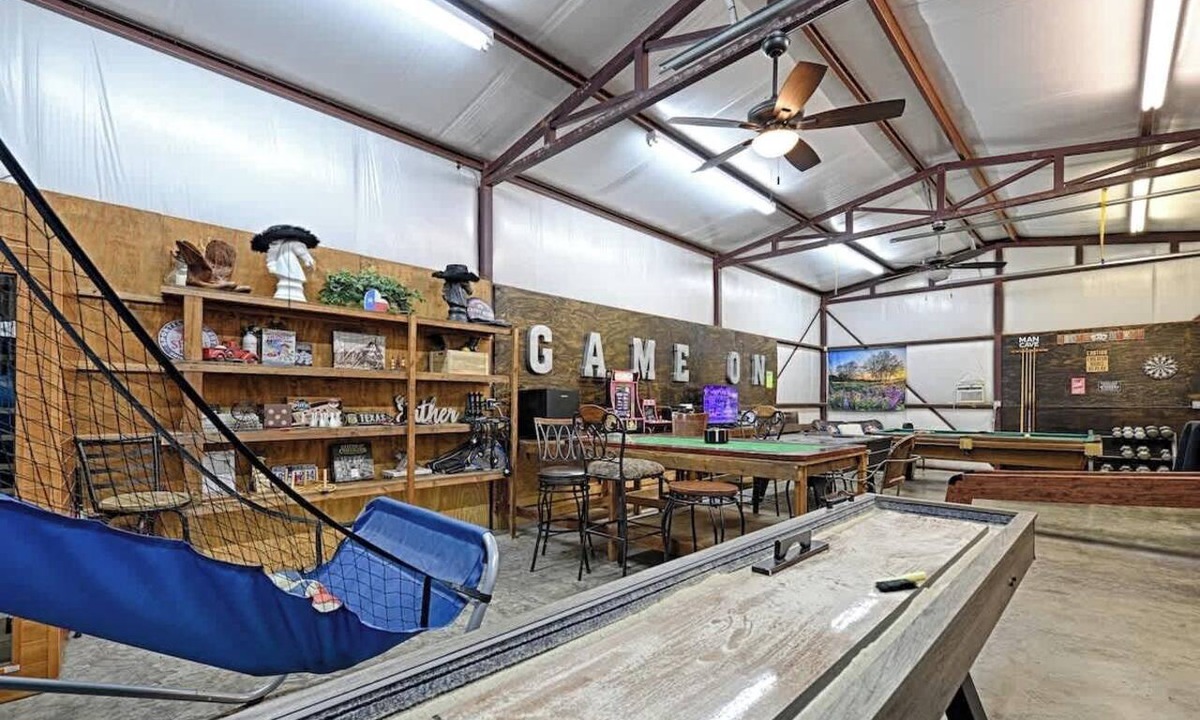 Azle House | Heated Swim Spa Hot Tub Sauna Picklebal Game Rooms