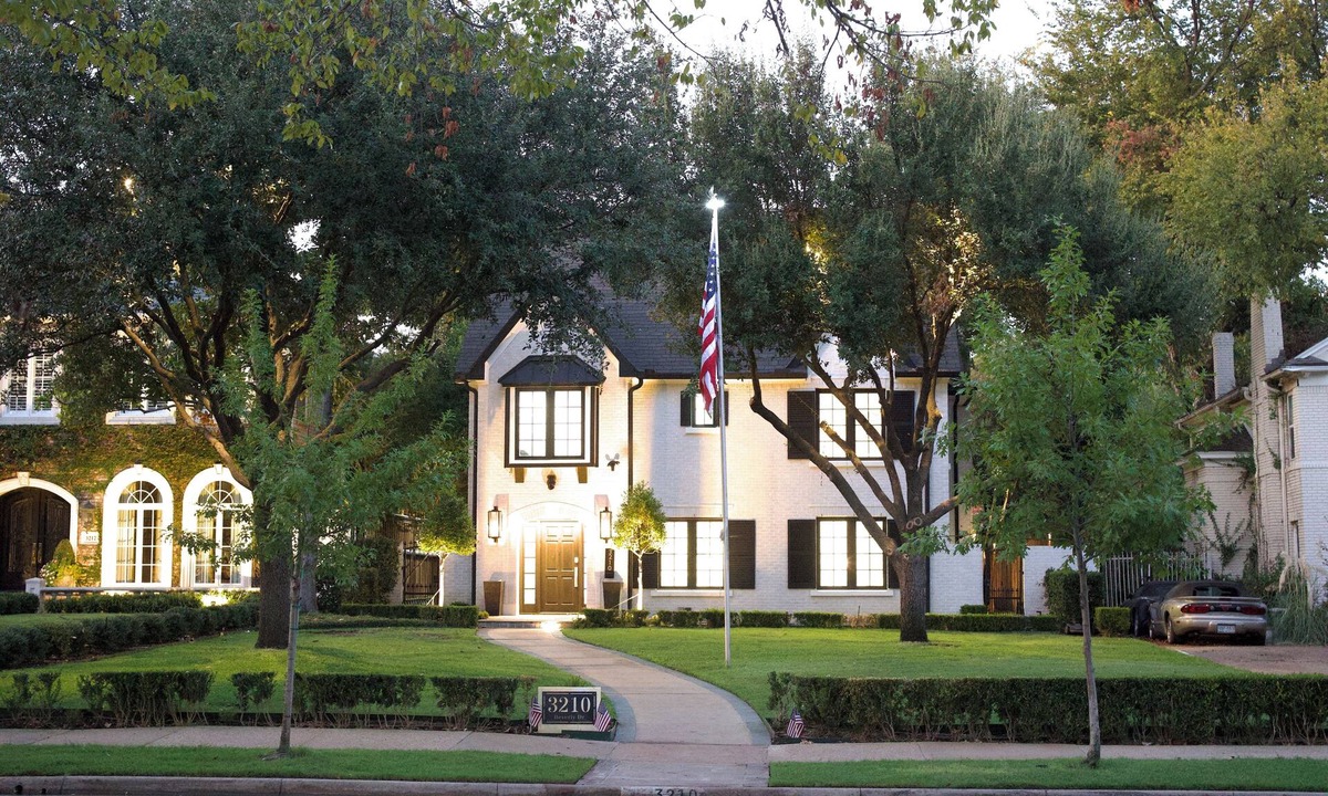 Park Cities House | Highland Park Mansion on Beverly Drive, FIFA Fans - 20 Minutes From Stadium!