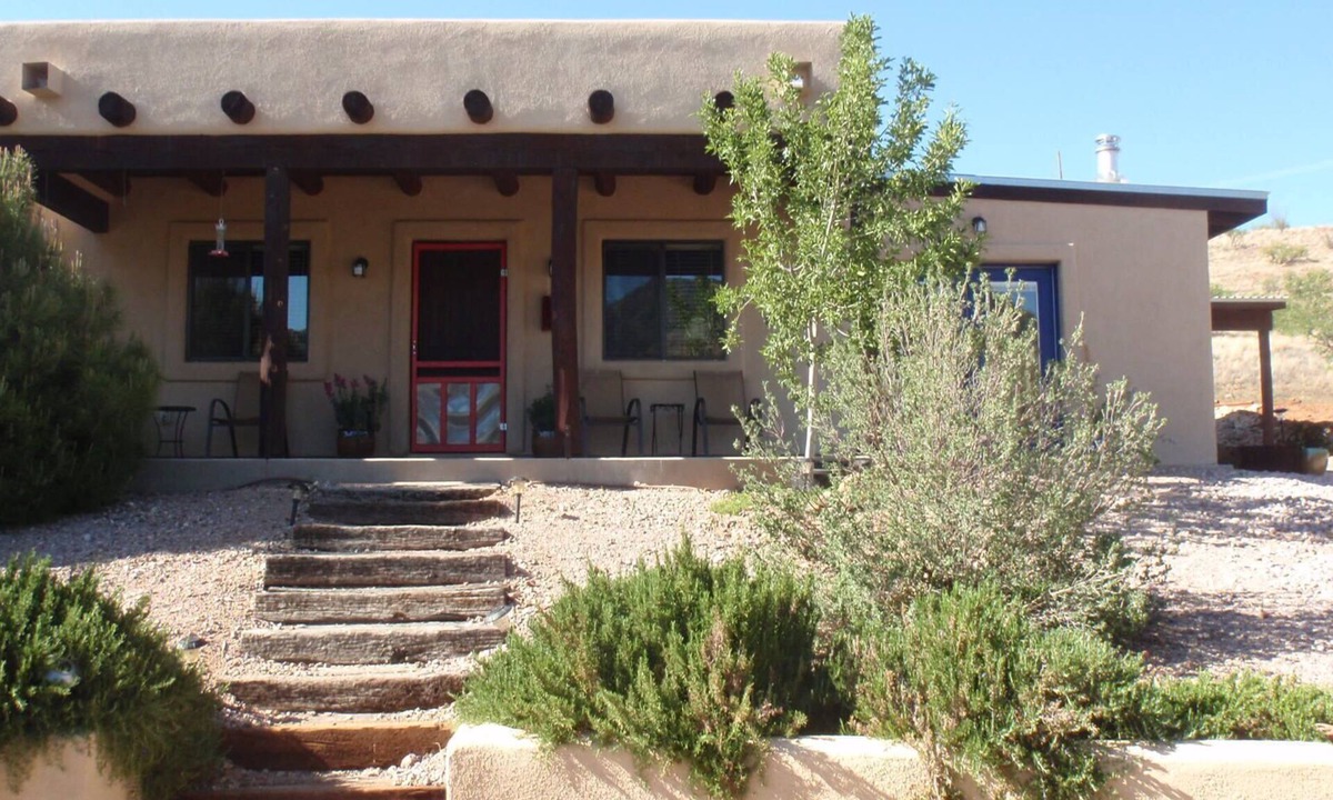Patagonia House | Hillside Retreat iin Patagonia with Spectacular Views