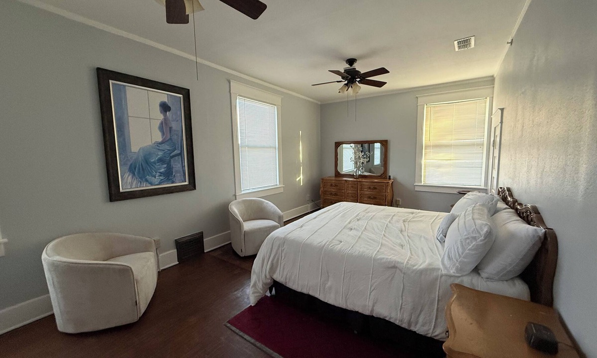 Roswell House | Historic District Home with Proud N.M.M.I. Family Legacy