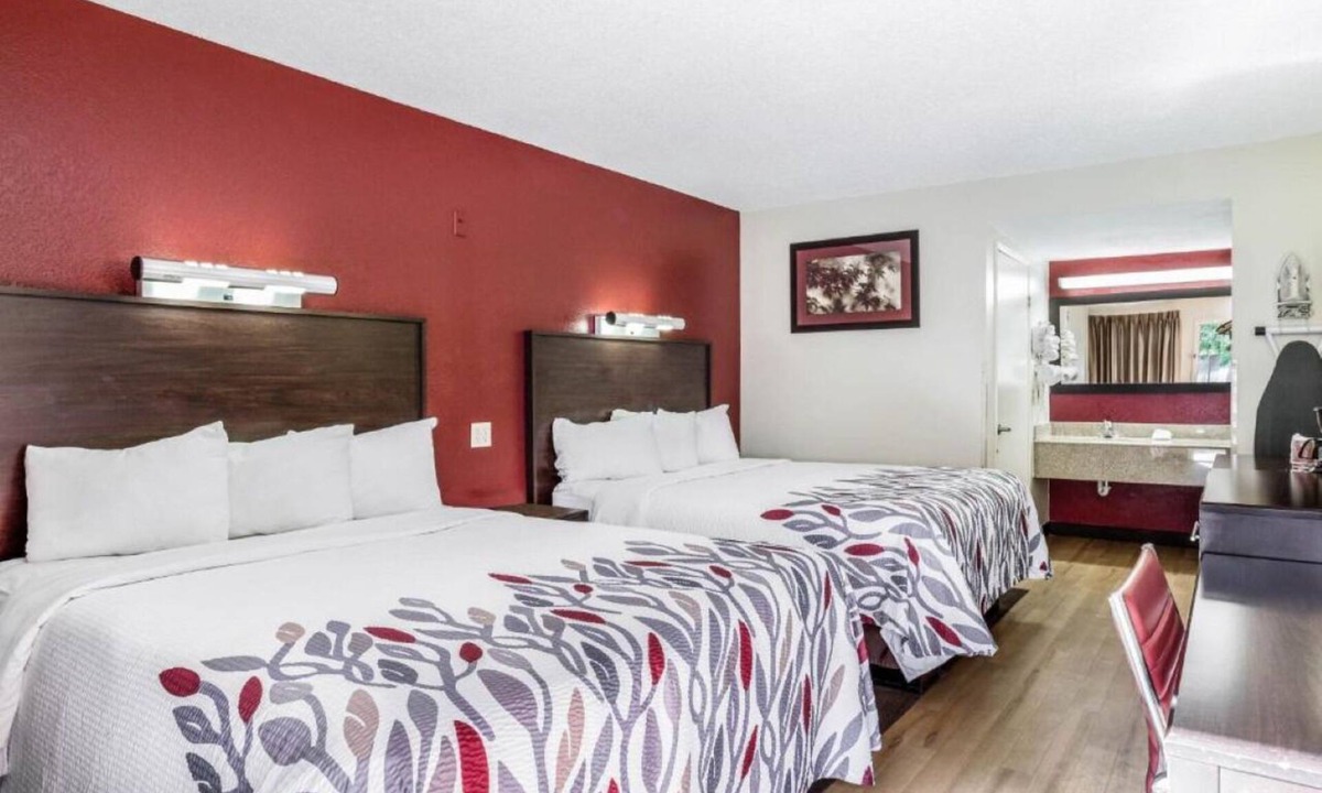 Allison Hotel | Historic Route 66 Stay w/Pool & Gym Stay with Breakfast | 4.86 mi to Rex Museum