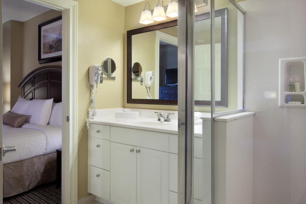 Galveston Hotel | Holiday Inn Club Vacations Galveston Beach Resort