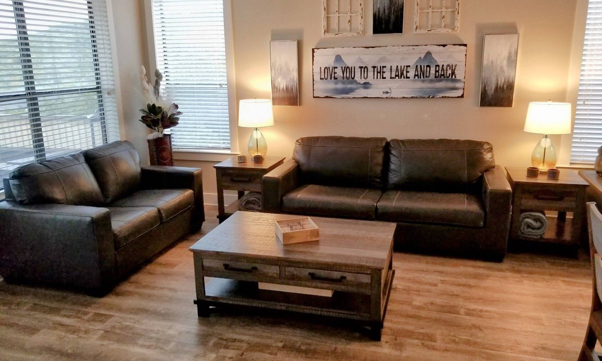 Jonestown Condo | Hollows Hilltop Lake Travis Condo is minutes to Northshore Marina and Lago Vista