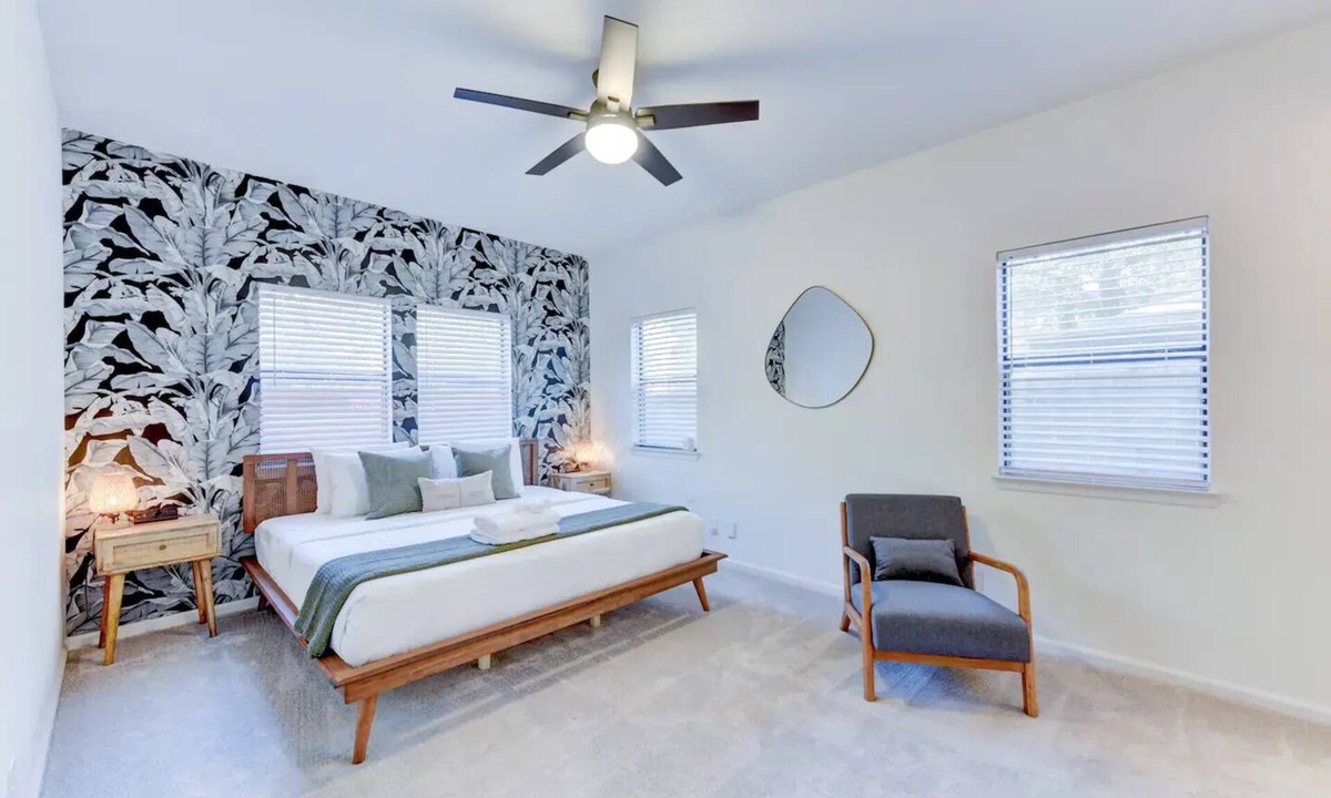 Cherrywood Apartment | Hot Tub - E. Austin - 5 min to UT - 10 min to DT