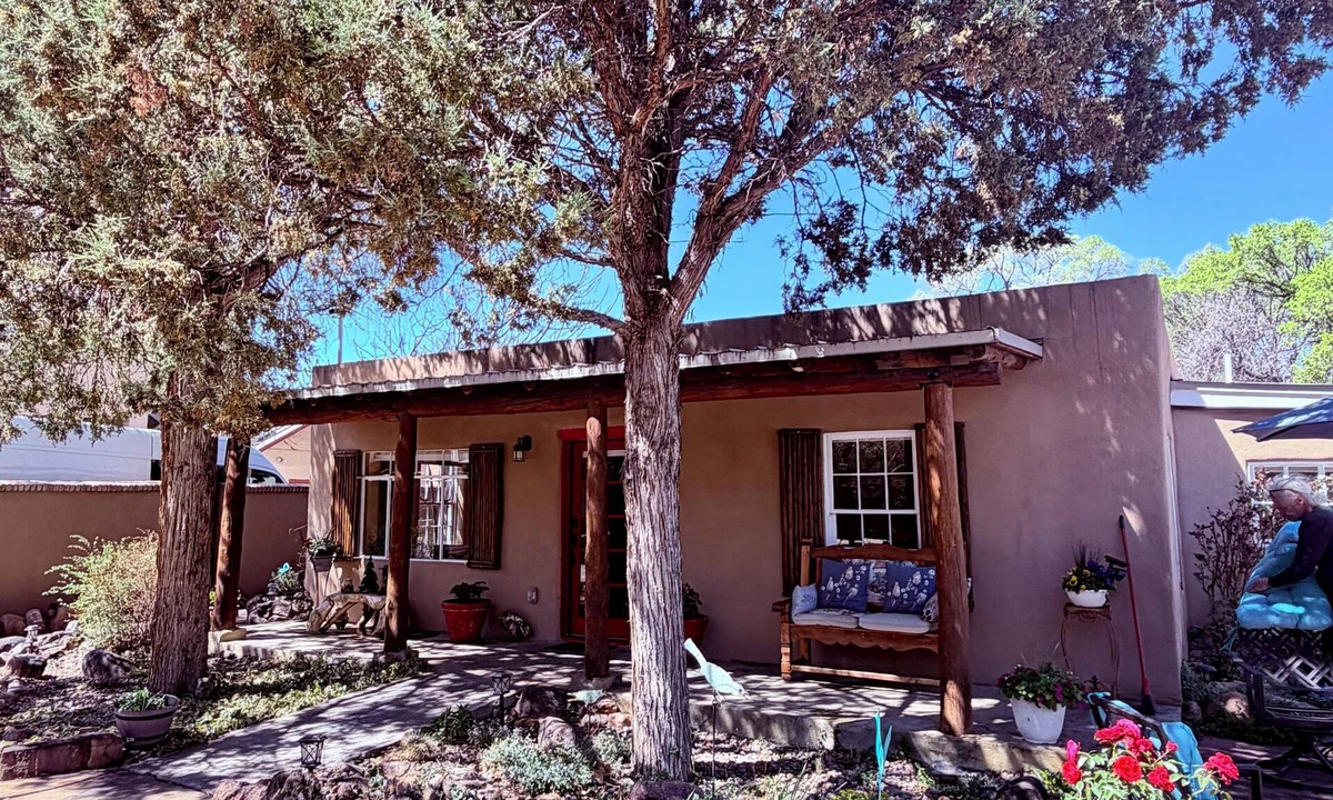 Historic Eastside House | In the heart of Santa Fe & Art Renaissance on Canyon Road…: