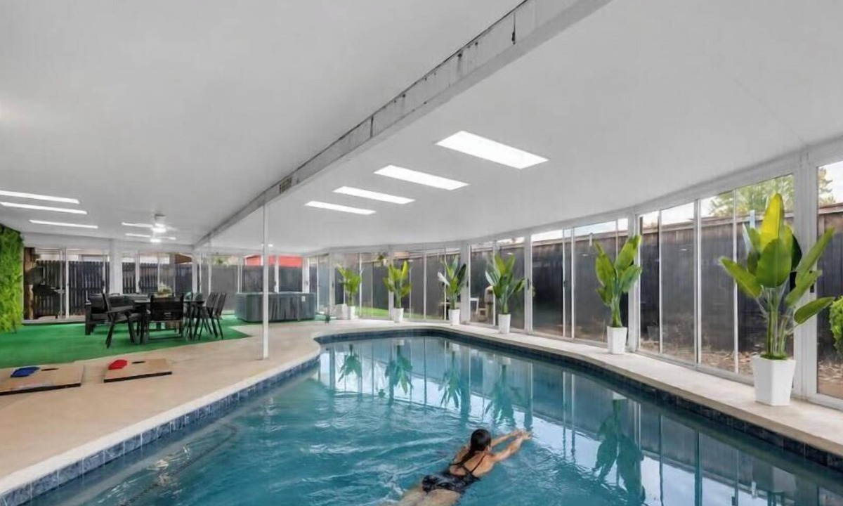 Irving House | Indoor Pool & Hot Tub Near AT&T Stadium