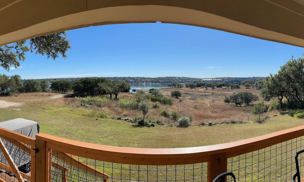 Comanche Point At Point Venture House | It’ Shore to Be a Great Stay!
