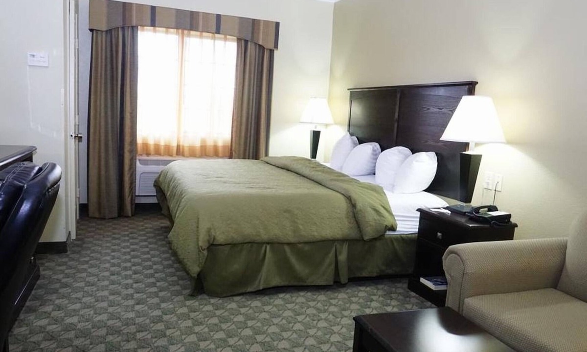 Cresson Hotel | King Bed Room, Scottish Inns Cresson, Free Parking, 30 Mins to Fort Worth DT