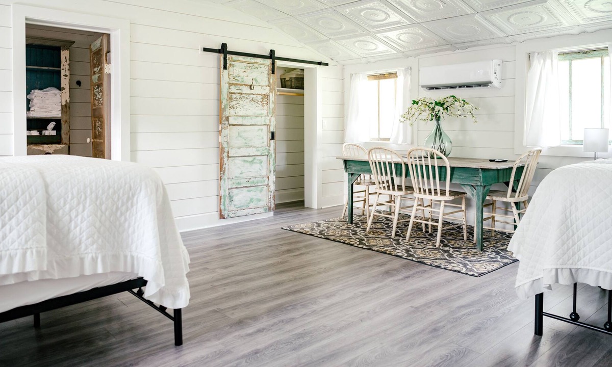 Round Top Cottage | Kobza Haus Cottage + Walk To Restaurants, Shopping, and Wine Bars!