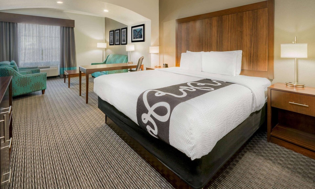 Fort Worth Hotel | La Quinta Inn & Suites by Wyndham Fort Worth Arlington West