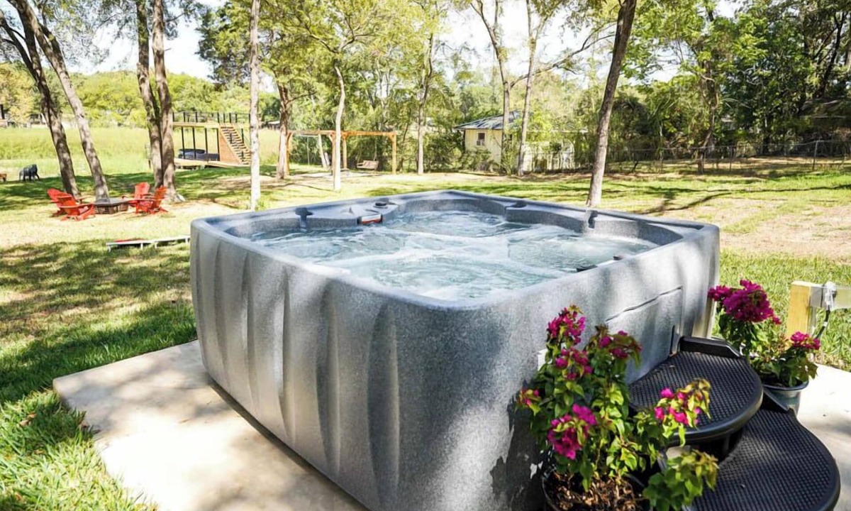 Gun Barrel City House | Lake Haven, Volleyball, Spa, Jet Ski, Boat Rental