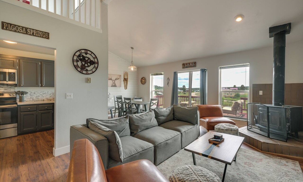 Pagosa Springs Condo | Lake + Mountain Views! Pagosa Springs Getaway