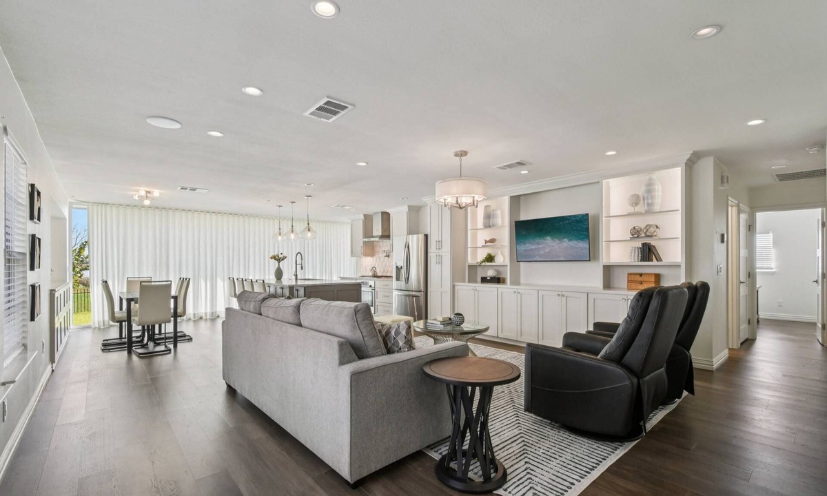 Meadow Lake House | Lakeview Retreat with BBQ Near Kalahari Resort: Walk to Park, Fishing Pier, Updated Kitchen