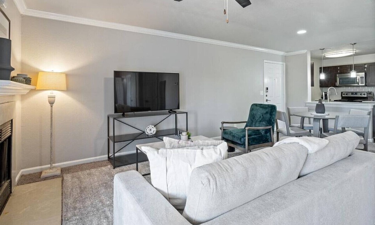 Cityplace Apartment | Landing at Ivy Urban Living - 2 Bedrooms in Old East Dallas