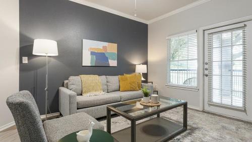 Falconhead Apartment | Landing Modern Apartment with Amazing Amenities (ID2104)