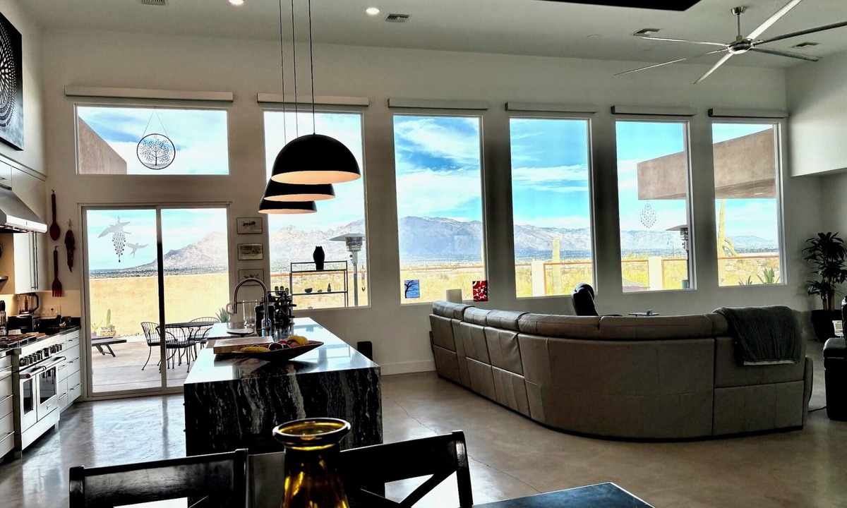Tucson House | Large 3 bed, 3 bath Tucson house with pool, jacuzzi and amazing Mountains Views