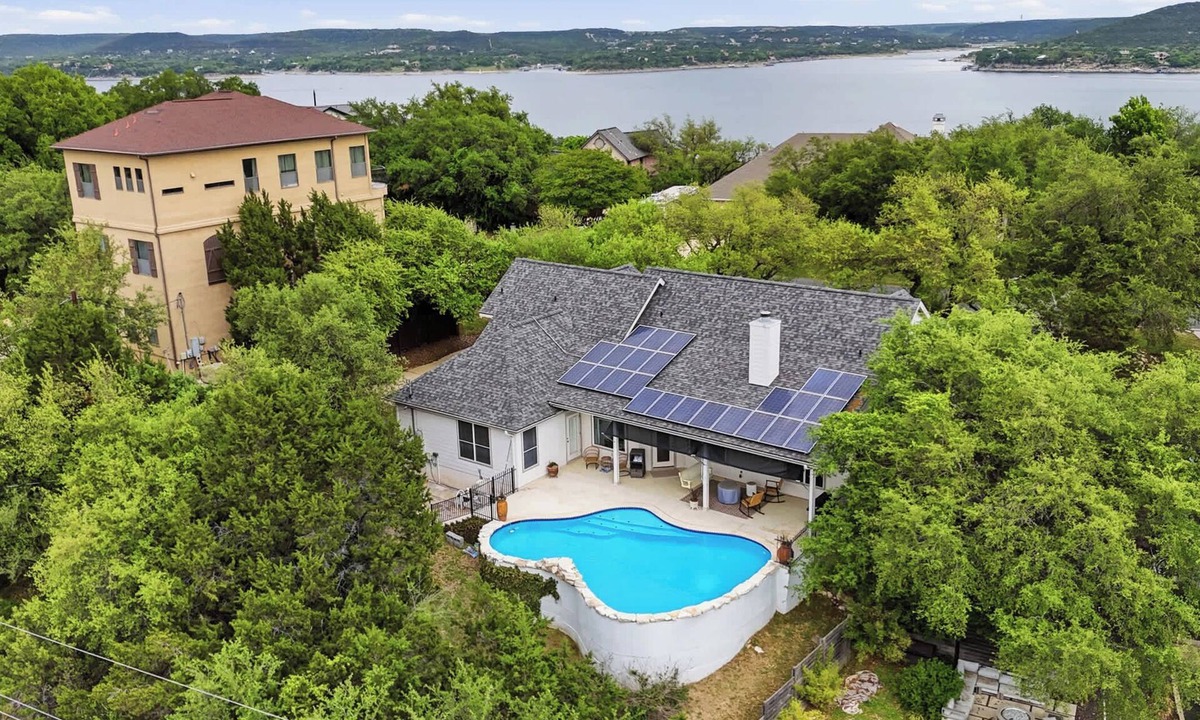Travis Landing House | Lighthouse at Lake Travis | Luxury 5BR | Pool