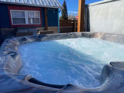Leadville House | Lodge on Leiter with hot tub!