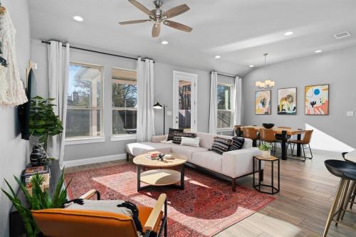 Round Rock House | LUXE Boho Chic5BR Woodbine Round Rock Kalahari