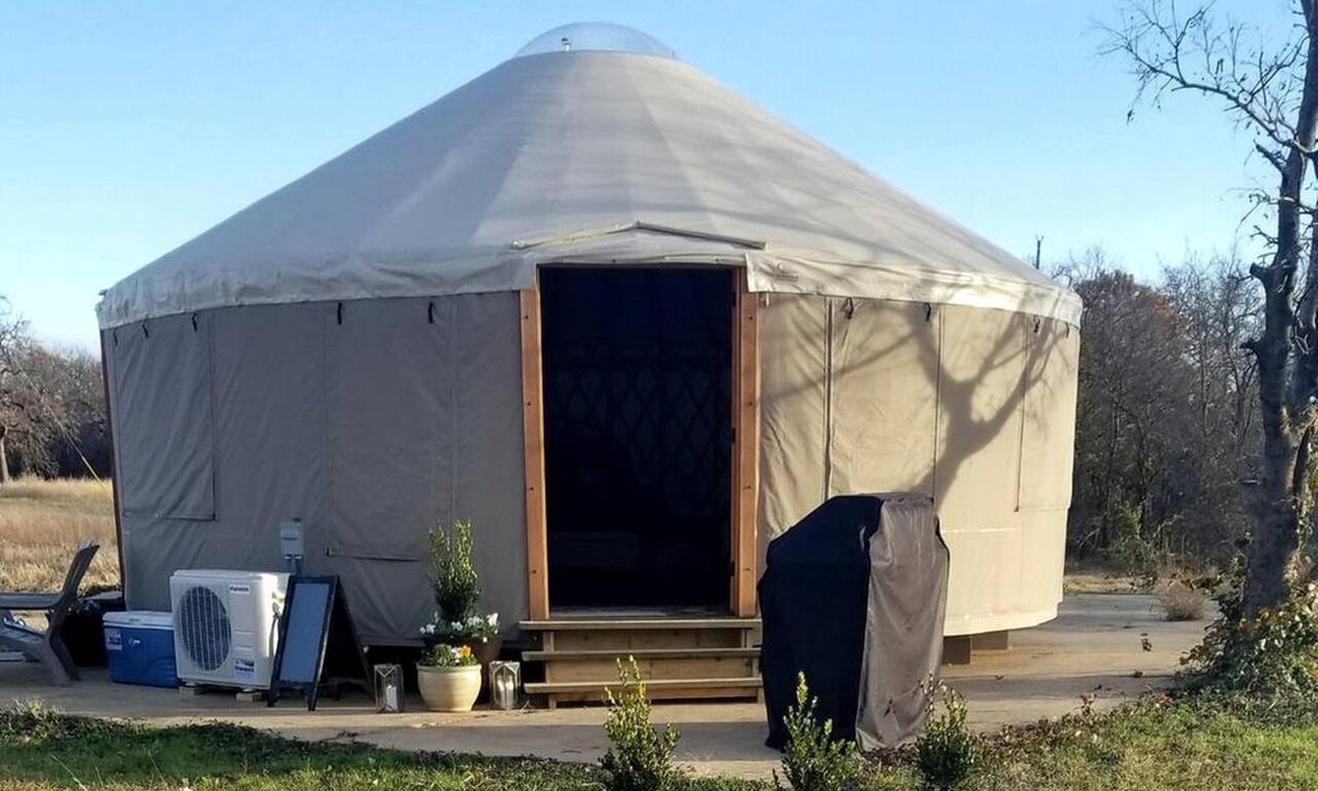 Flower Mound Cabin | Luxurious Lakefront Yurt Rental for a Romantic Getaway near Grapevine, Texas