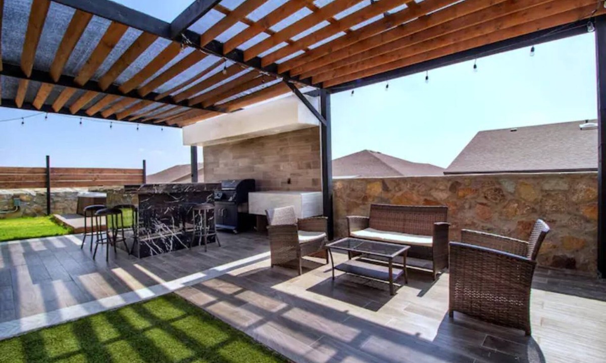 El Paso House | Luxurious NEW 3Bedroom Home w/Hot tub & Cozy Patio