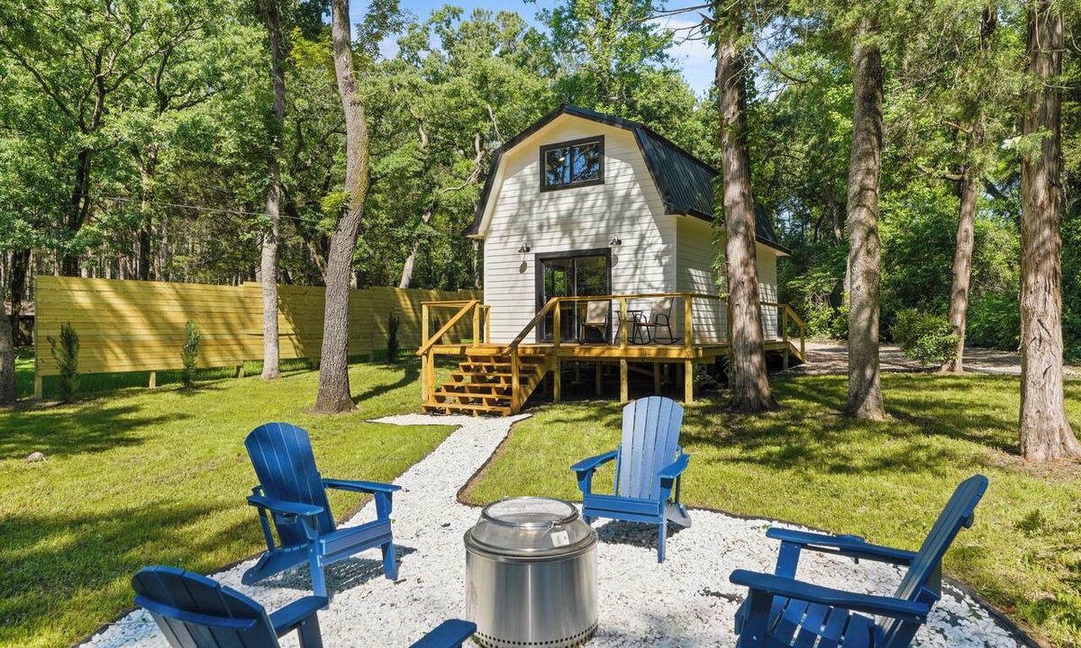 Athens House | Luxury Cabin 1.5 hours from Dallas