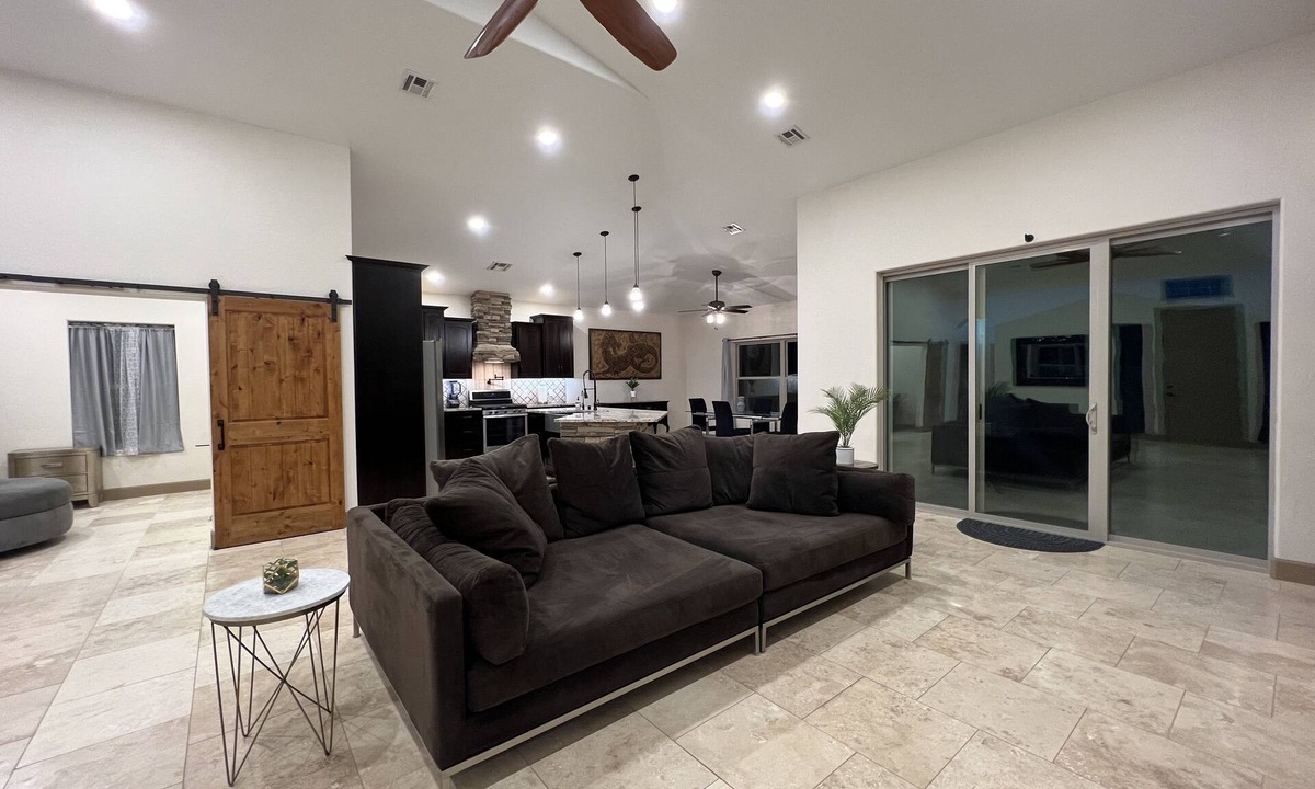 Lakewood House | Luxury home away from home you won’t want to leave.