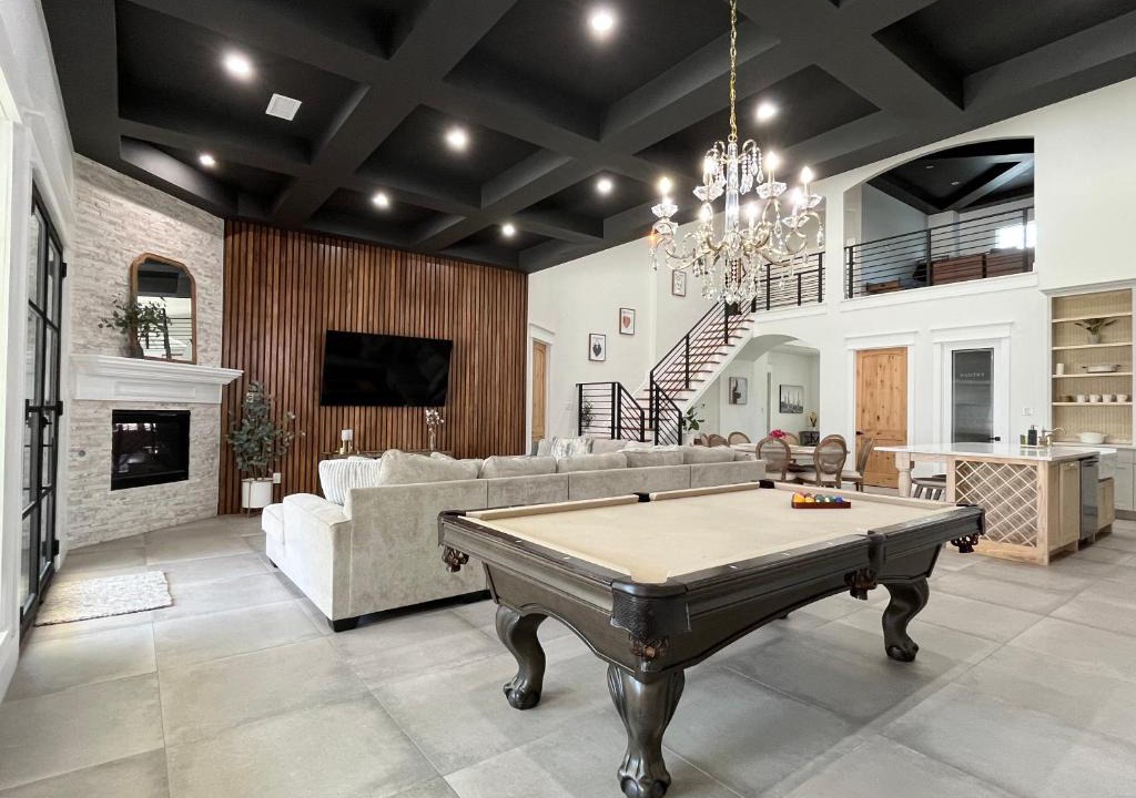 Central Arlington House | Luxury (Less than mile from AT&T Stadium/GlobeLife) GameRoom/Basketball Hoop