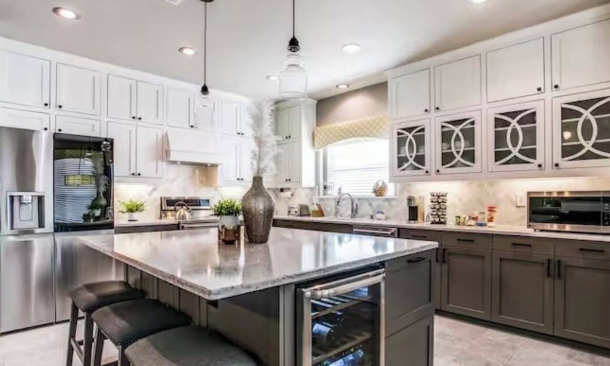 Cross Mountain House | Luxury Pool Oasis 2 primary suites/5 rooms/10 beds. Perfect for multi families