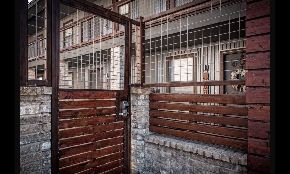 Waco Condo | Magnolia - 1 mile to everything! Non-Smoking Environment Only. Adult Community