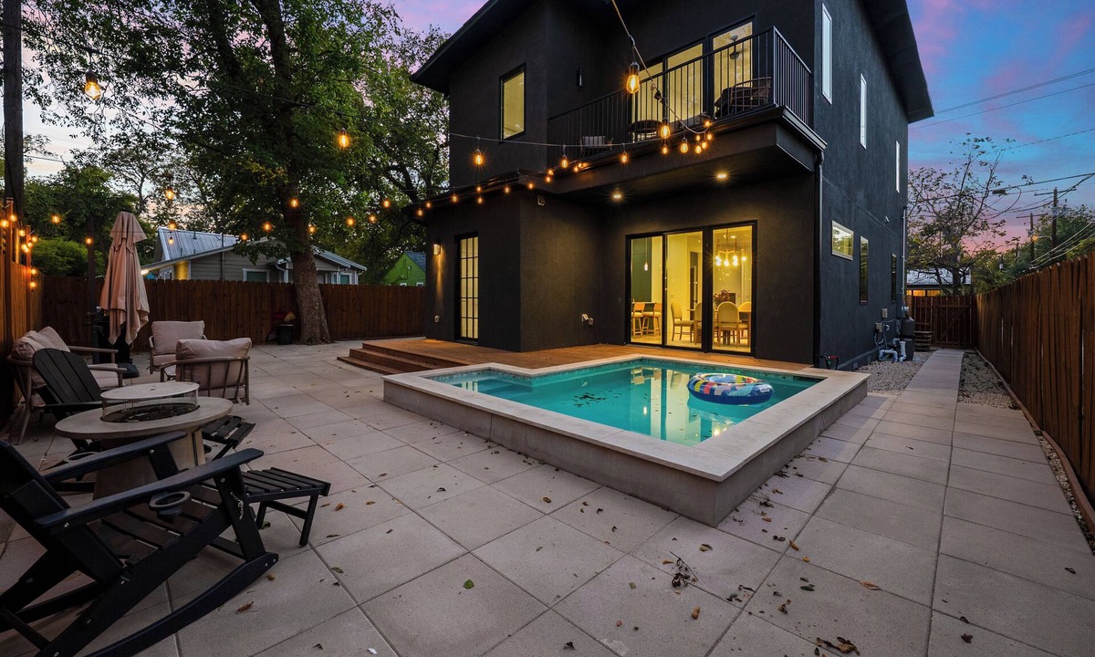 Holly House | Modern East Austin Stay near Rainey St, Dining & Lady Bird Lake | The Ashlee