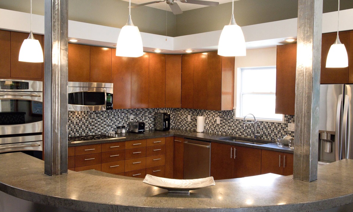 Las Cruces House | Modern Home Summer Pool & Spa Perfect for medical interns/travel professionals.