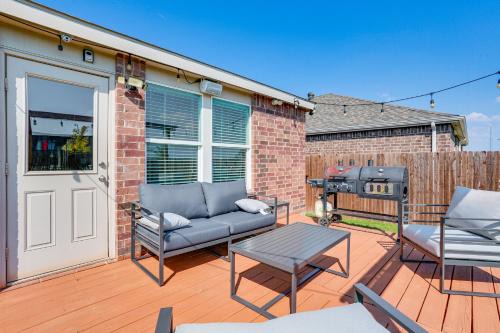 Little Elm House | Modern Home w/Private Yard & Patio in Little Elm!