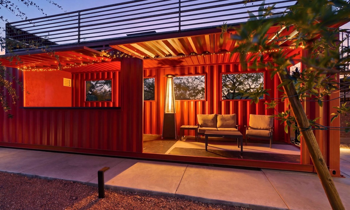 Palo Verde House | Modern Oasis: New Kitchen, Rooftop Deck, Exec Office, Pet-Friendly, Large Yard