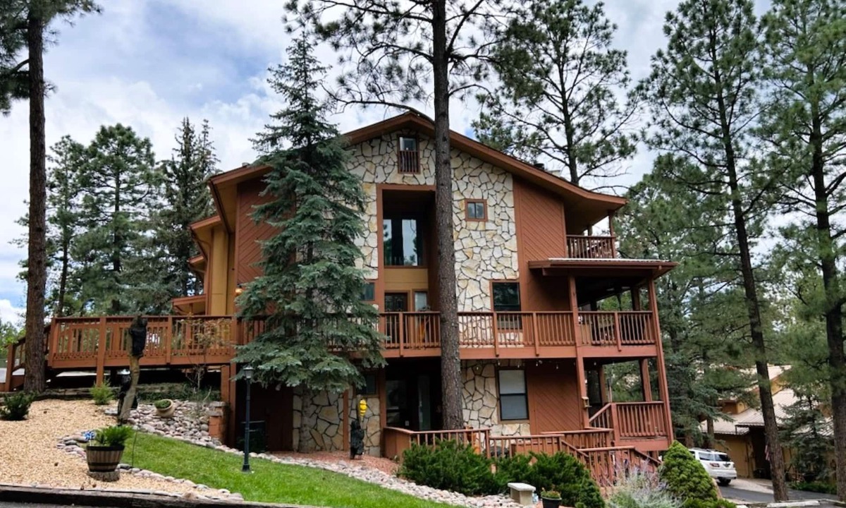Ruidoso Condo | Mountain View Family Retreat, Game Room, Sleeps 10 and Pet Friendly!