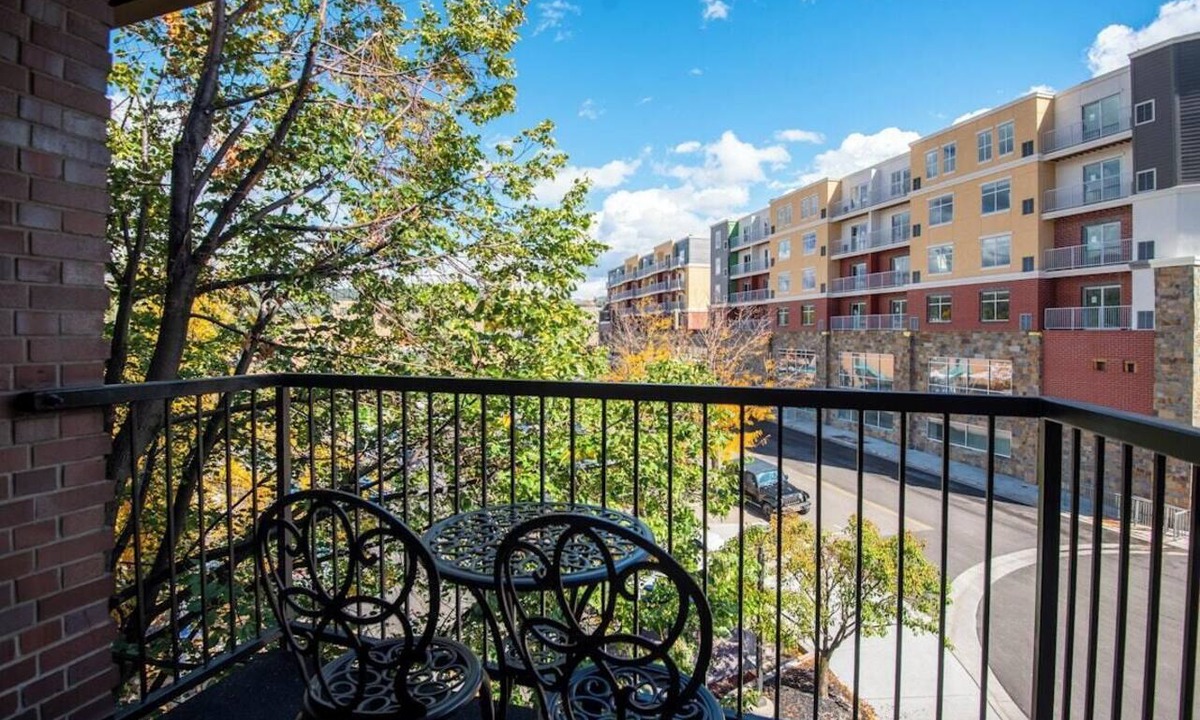 Historic Downtown Durango Resort | MountainSide Resort near Zip Lining and Museums